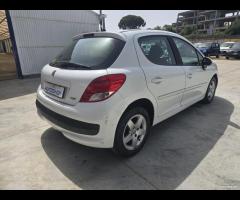 Peugeot 207 1.4 HDi 70CV 5p. Active - 6