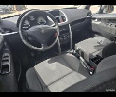 Peugeot 207 1.4 HDi 70CV 5p. Active - 8