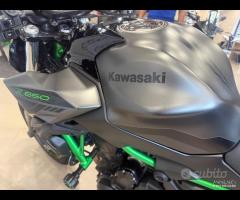 Kawasaki Z 650 - 2023 - km 12202
