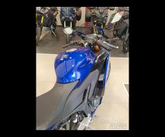 Yamaha R 3