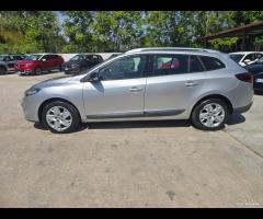 Renault Megane Mégane 1.5 dCi 90CV Attracti - 6