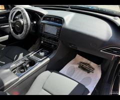 Jaguar XE 2.0 D Turbo aut. Pure