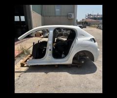 Ricambi Peugeot 208 2024 Scocca lato sinistro