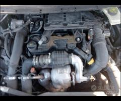 Peugeot 308 2015 1.6td 9h06 demolito per ricambi
