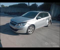 Peugeot 308 2015 1.6td 9h06 demolito per ricambi - 6