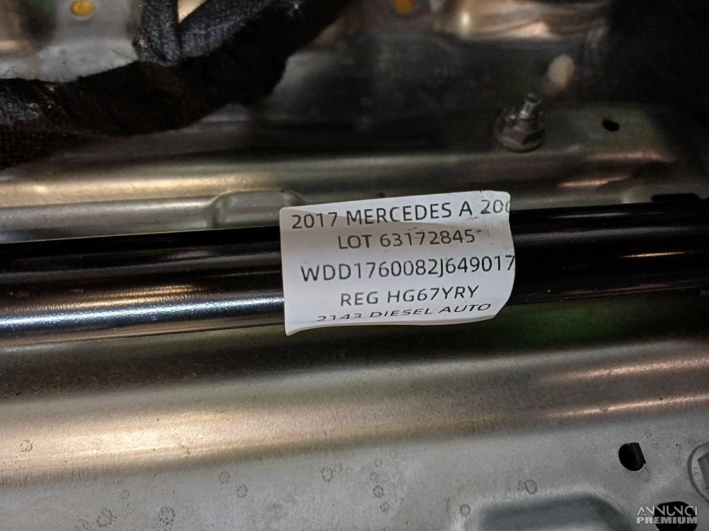 SET SEDILI IN SEMILPELLE / TESSUTO/MICROFIBRA MERC - 24/24