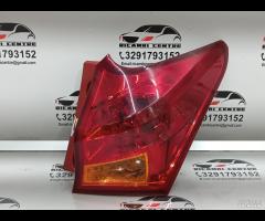 FARO FANALE STOP POSTERIORE DESTRA DX TOYOTA AURIS