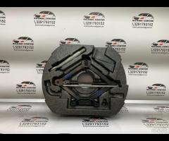 CRIC DI SOLLEVATORE RUOTA JAGUAR XF I 2009 8X2317B