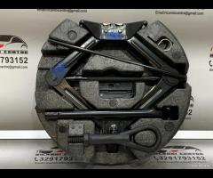 CRIC DI SOLLEVATORE RUOTA FORD FOCUS III 2012 BM51