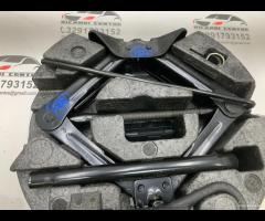 CRIC DI SOLLEVATORE RUOTA FORD FOCUS III 2012 BM51