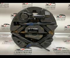 CRIC DI SOLLEVATORE RUOTA FORD FOCUS 2012 BM511700