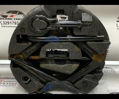 CRIC DI SOLLEVATORE RUOTA FORD FOCUS 2012 BM511700