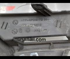 MASCHERINA FENDINEBBIA PARAURTI ANTERIORE DESTRA V - 22