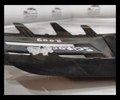 MASCHERINA FENDINEBBIA PARAURTI ANTERIORE DESTRA V - 24