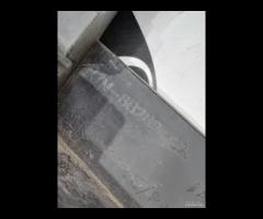 GRIGLIA PARAURTI ANTERIORE INFERIORE DESTRA JAGUAR - 23