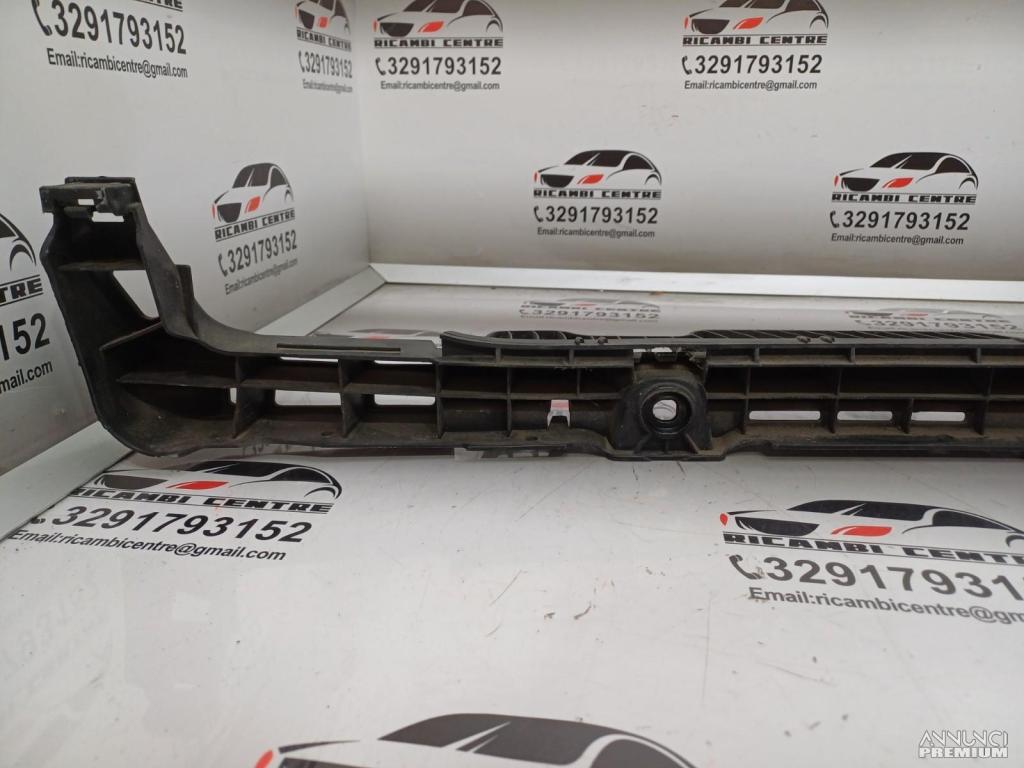 SUPPORTO STAFFA CENTRALE PARAURTI POSTERIORE VW GO - 14/18