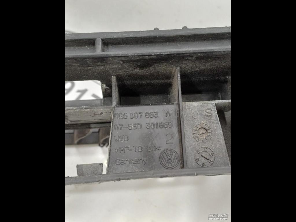 SUPPORTO STAFFA CENTRALE PARAURTI POSTERIORE VW GO - 18/18