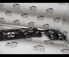 SUPPORTO STAFFA CENTRALE PARAURTI POSTERIORE BMW F - 16