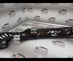 SUPPORTO STAFFA CENTRALE PARAURTI POSTERIORE BMW F - 18