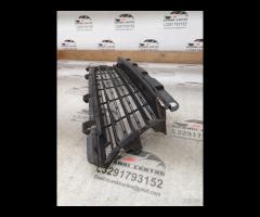 GRIGLIA CENTRALE PARAURTI ANTERIORE INFERIORE 2017 - 15