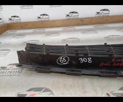 GRIGLIA CENTRALE PARAURTI ANTERIORE INFERIORE 2017 - 19