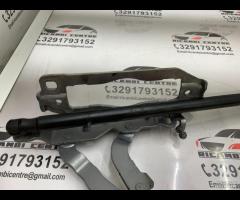 CERNIERA COFANO ANTERIORE CON MOLLA A GAS DESTRA M - 10