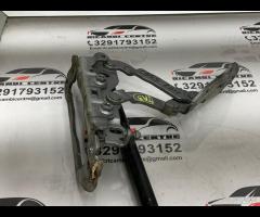 CERNIERA COFANO ANTERIORE CON MOLLA A GAS DESTRA M - 16