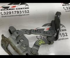 CERNIERA COFANO ANTERIORE CON MOLLA A GAS DESTRA M - 18