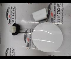 TAPPO SPORTELLO SERBATOIO CARBURANTE 1.2B HYUNDAI - 18