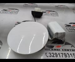 TAPPO SPORTELLO SERBATOIO CARBURANTE 1.2B HYUNDAI - 19