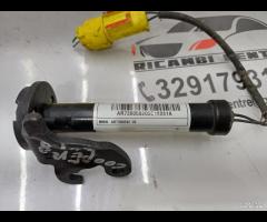 ATTUATORE AIRBAG PEDONI CERNIERA COFANO DESTRA MIN - 16