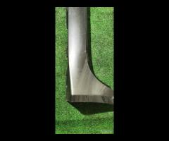 8X23-F10609-A MINIGONNA RIVESTIMENTO SOTTOPORTA SX