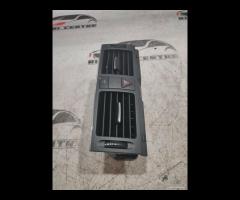 BOCCHETTA CENTRALE ARIA MERCEDES CLASSE C W204 A20
