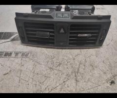 BOCCHETTA CENTRALE ARIA MERCEDES CLASSE C W204 A20 - 7