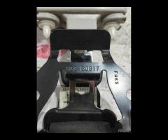 CINTURA DI SICUREZZA POSTERIORE CENTRO MAZDA 6 T86 - 8
