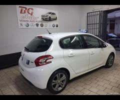 Peugeot 208 1.4 HDi 68 CV 5 porte Allure 2015 unic
