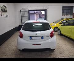 Peugeot 208 1.4 HDi 68 CV 5 porte Allure 2015 unic