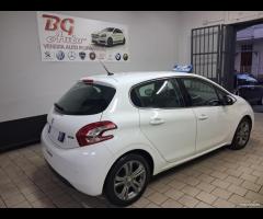 Peugeot 208 1.4 HDi 68 CV 5 porte Allure 2015 unic