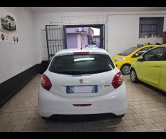 Peugeot 208 1.4 HDi 68 CV 5 porte Allure 2015 unic - 9