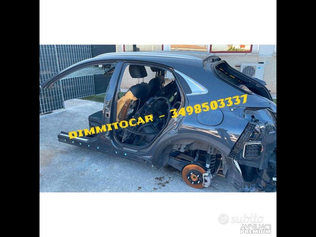 Kia XCed 2023 Scocca per tagliate - 1/2