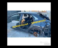 Kia XCed 2023 Scocca per tagliate