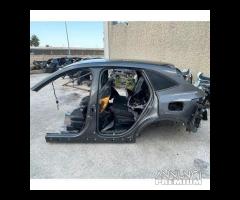 Ford Kuga 23 Scocca per tagliate fianco sx
