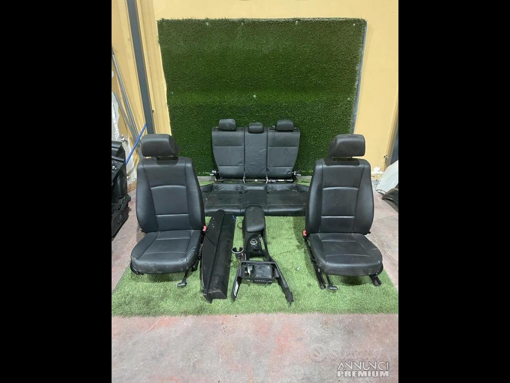 Ricambi Fiat Freemont 2011 Tappezzeria completa - 1/1