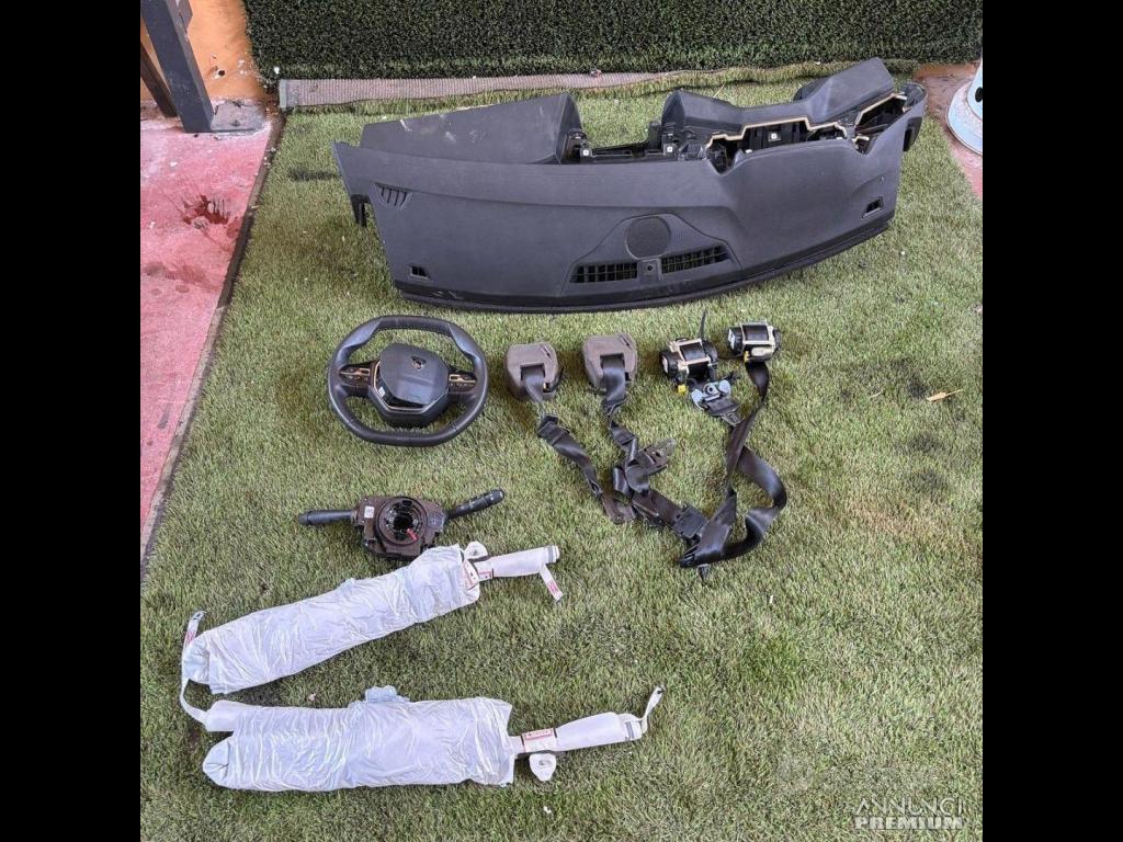 Ricambi Peugeot 308 2023 parte anteriore - 2/8