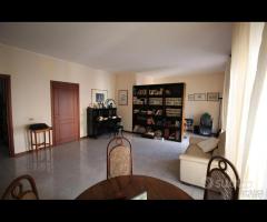 Ampio Appartamento 5 vani con Garage Catania zona