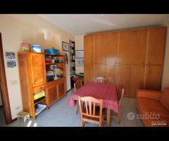 Ampio Appartamento 5 vani con Garage Catania zona - 10