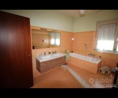 Ampio Appartamento 5 vani con Garage Catania zona - 20