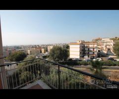 Ampio Appartamento 5 vani con Garage Catania zona - 25