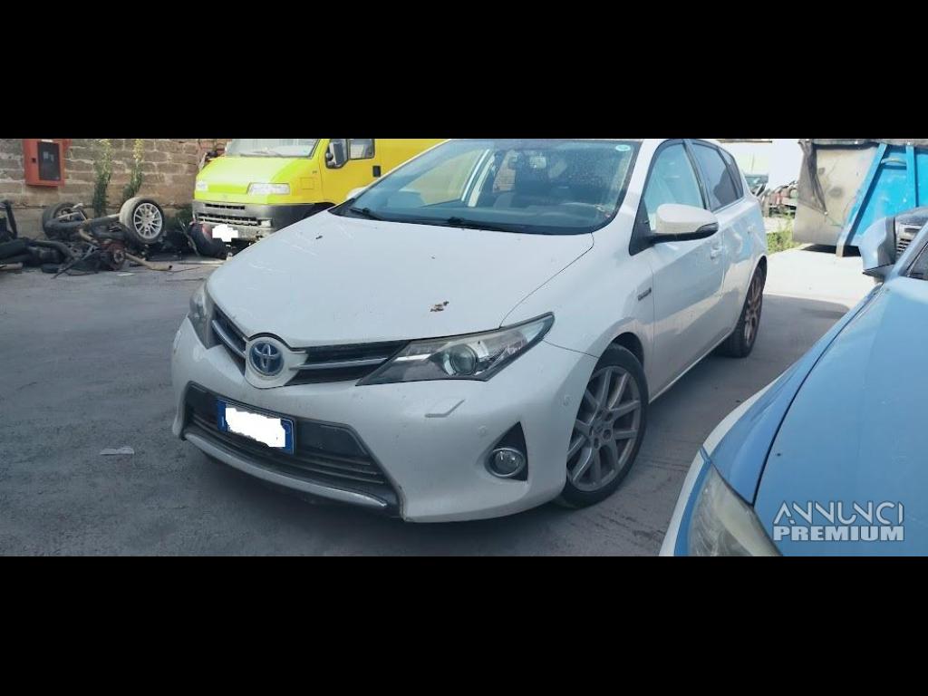 Ricambi Toyota Auris Hybrid 1.8 del 2013 - 1/17