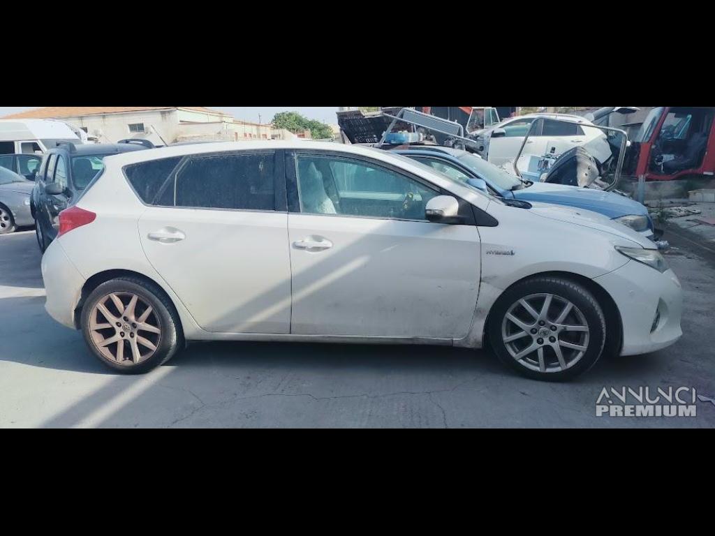 Ricambi Toyota Auris Hybrid 1.8 del 2013 - 4/17
